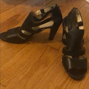 Open toe Sandie booties